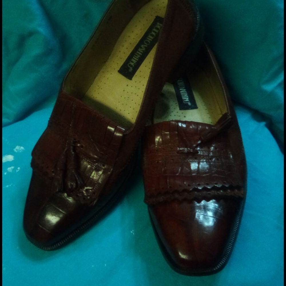 Shoe - Picture 8 of 9